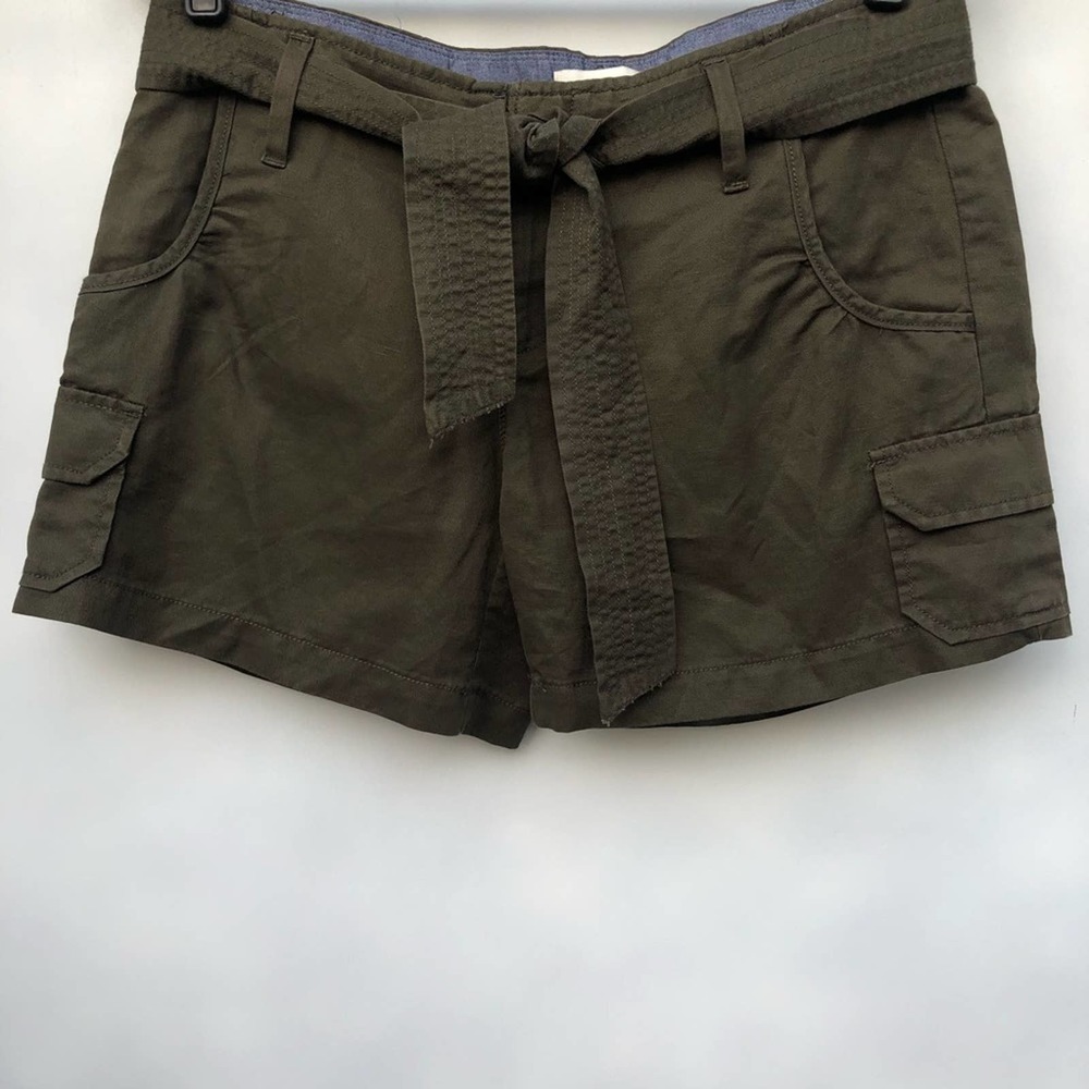 Banana Republic Green‎ Cotton/Linen Shorts Size 8